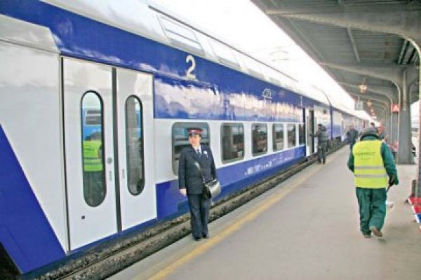 CFR oferă călătorii mai ieftine cu trenul pentru turişti